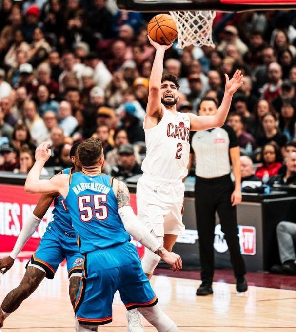 开云平台-关键战里，他用多次“飞身封堵”拒绝对手“空中接力”！的简单介绍