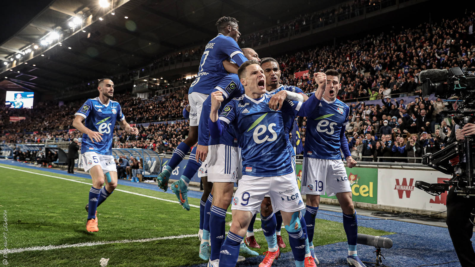 关于法甲突破传统,战术变化多端引领潮流的信息 关于法甲突破传统,战术变化多端引领潮流的信息