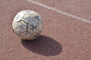 kaiyun体育app-竞技与娱乐：多元化发展推动足球持续火热，竞技体育 足球